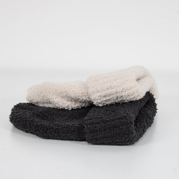 Fluffle Black Beanie