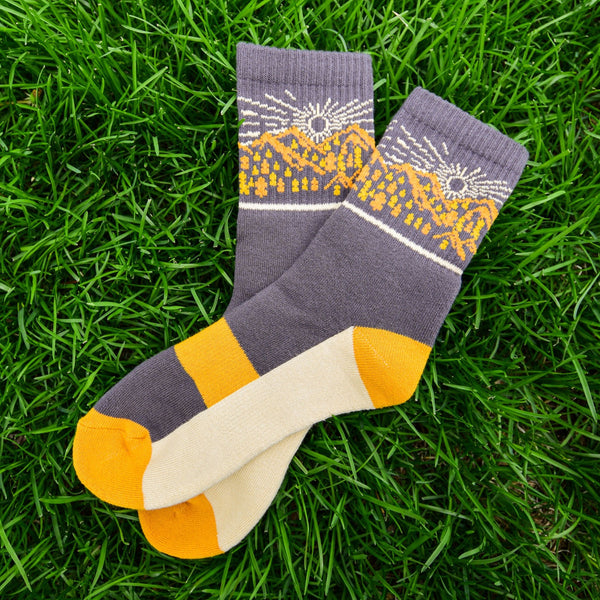 Sunlit Mountains Quarter Sock